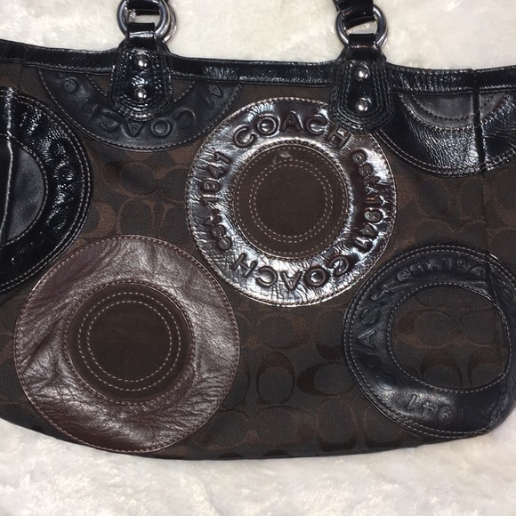 Coach handbag unique design - Picture 2 of 3